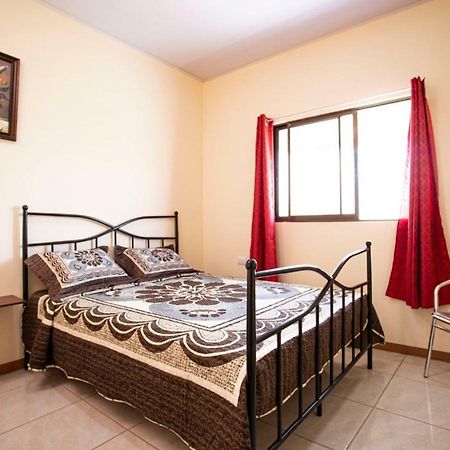 Flor De Katty Hostel Airport Рио-Сегундо Экстерьер фото